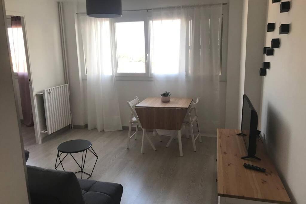 Bel appartement T3 Mourillon à 5 min des Plages - vue mer Toulon Exterior foto